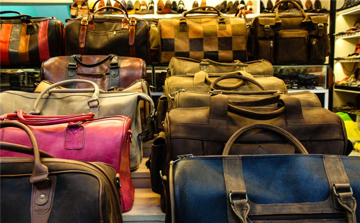 怎样选择合适的旅行皮包厂家